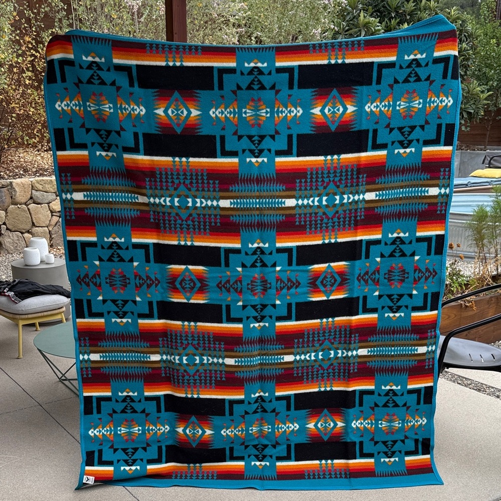 Pendleton Blanket - Picture 3 of 7